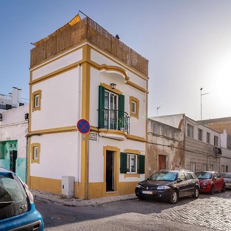 Arty Vintage Townhouse With Rooftop Shower & Sun Loungers Olhão Kültér fotó