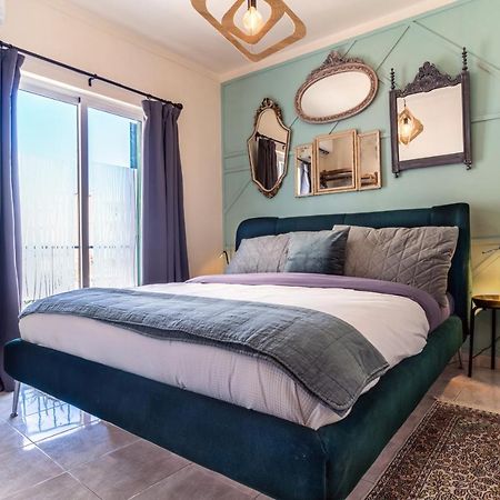Arty Vintage Townhouse With Rooftop Shower & Sun Loungers Olhão Kültér fotó