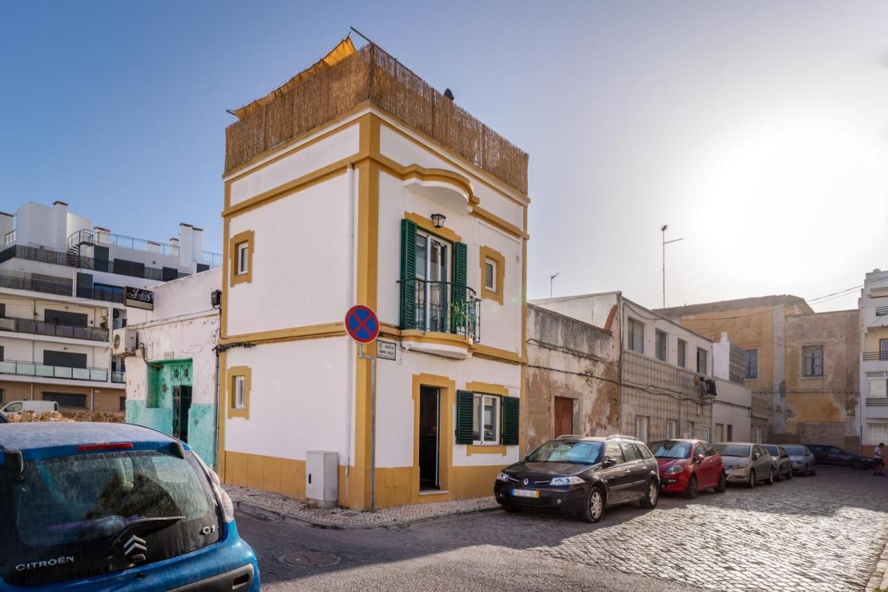 Arty Vintage Townhouse With Rooftop Shower & Sun Loungers Olhão Kültér fotó